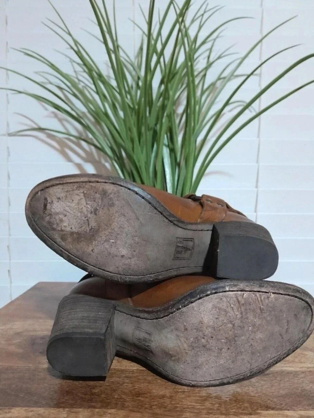 Frye classic brown