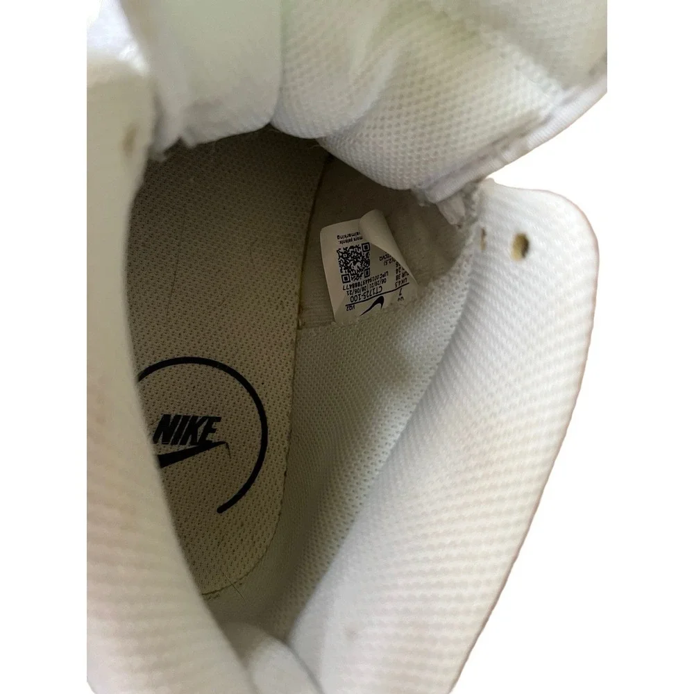 Nike court royale