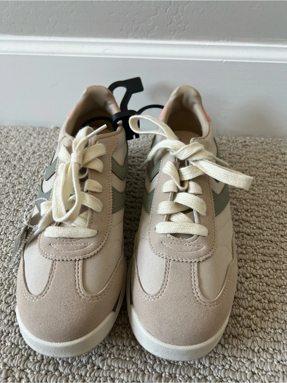 Wonder Nation girls low-profile sneakers NEW size 6 ~$15