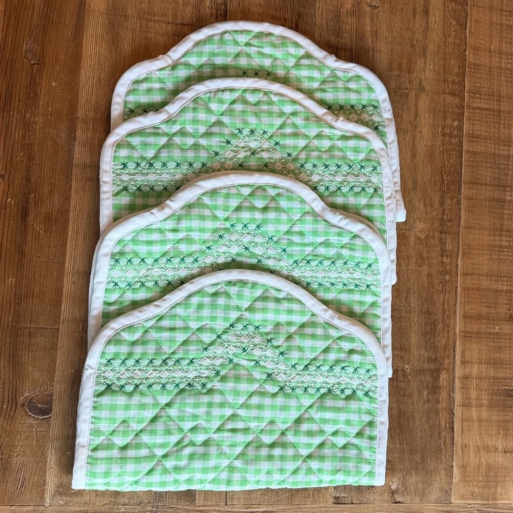 Vintage quilted green
