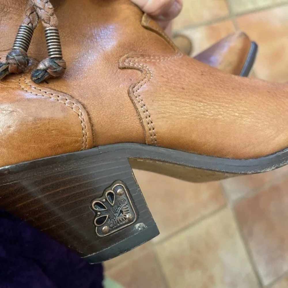 Zodiac heel these boot
