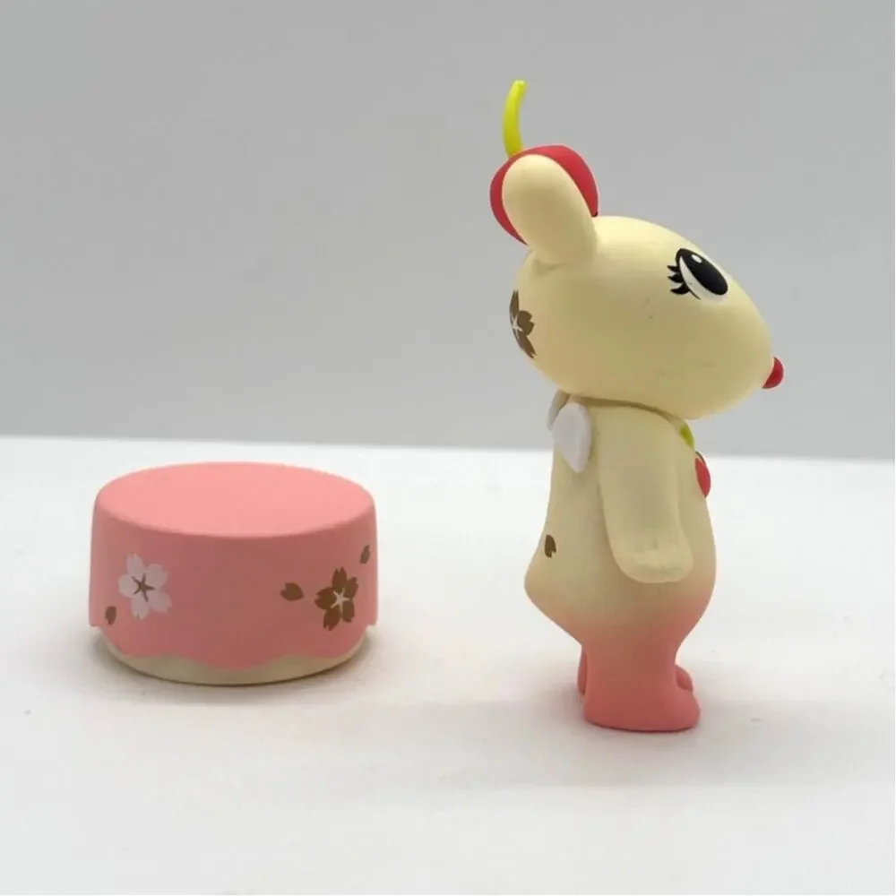 Unbranded new collectible