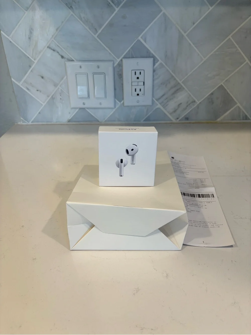Apple airpods active