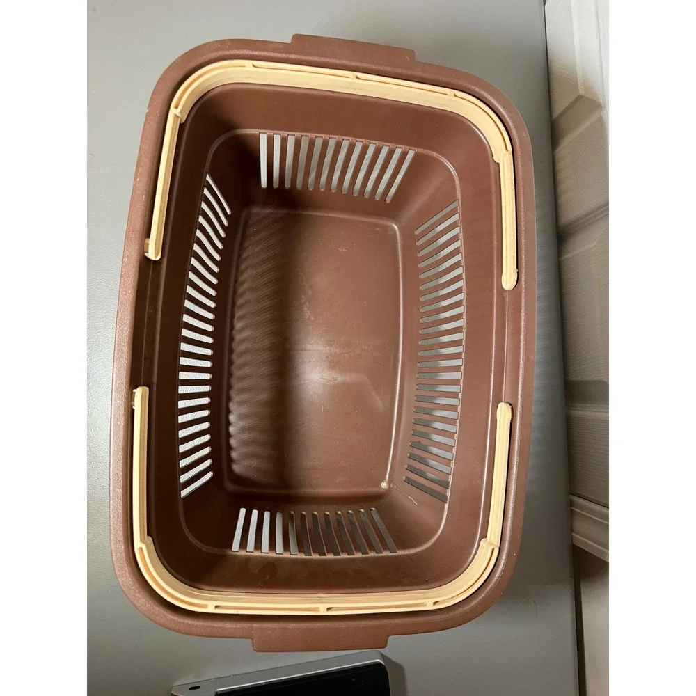 Vintage Rubbermaid 2686 Brown Plastic Shopping Basket Cream Handle 18x12 Utility