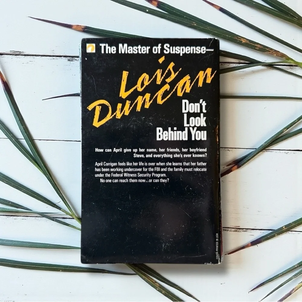 N/A vintage paperback