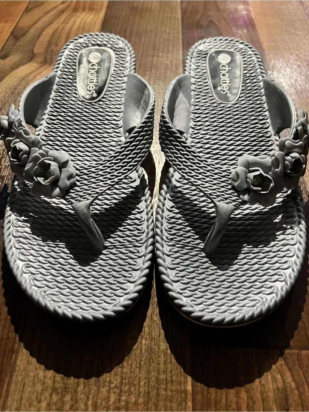 chatties Light Gray Floral Thong Sandals
