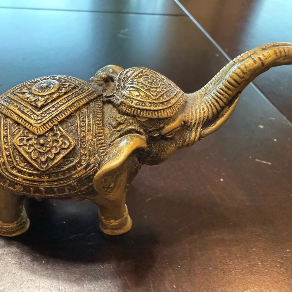 Ornate Asian Small Bronze‎ color Elephant Figurine