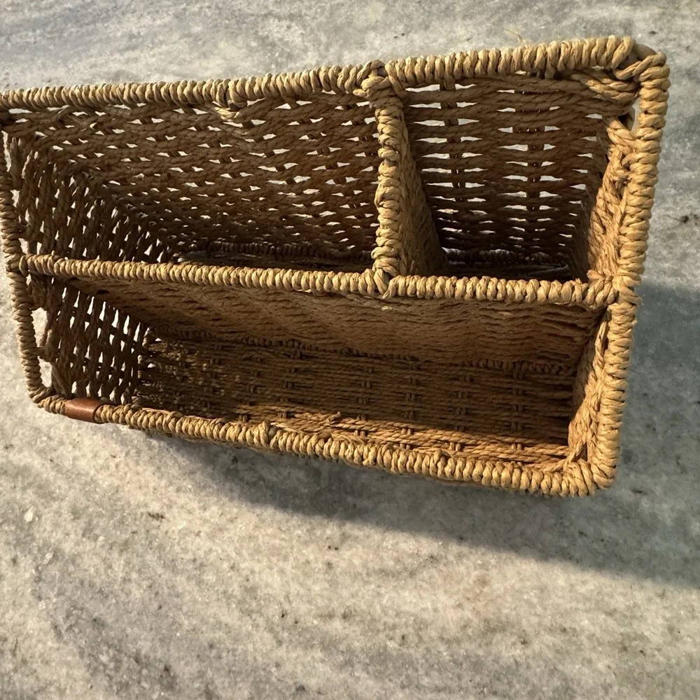N/A brown wicker