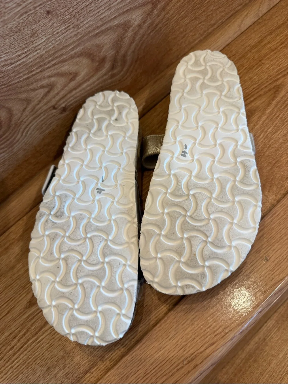N/A cushioned everyday