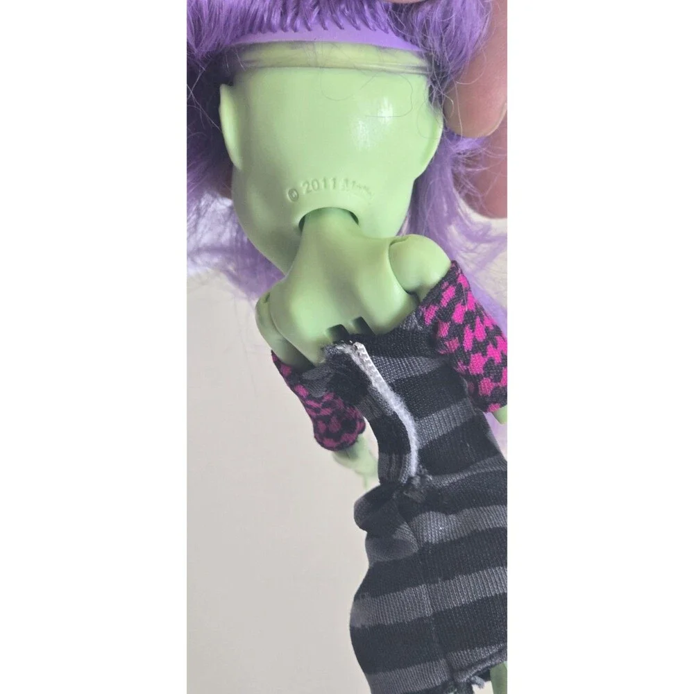 2011 Monster High Create A Monster Green Doll Body Dress Purple Hair Blank Face