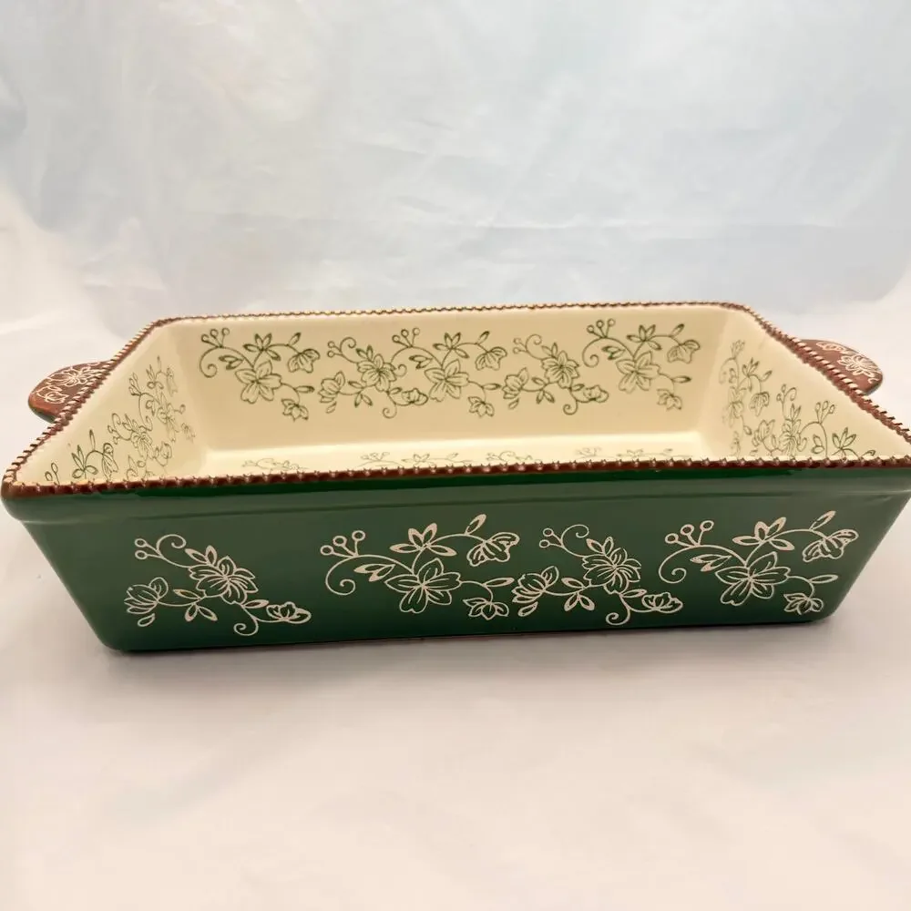 Temp-tations by Tara Floral Lace 3.5qt Ovenware Casserole Dish 772788 sm crack