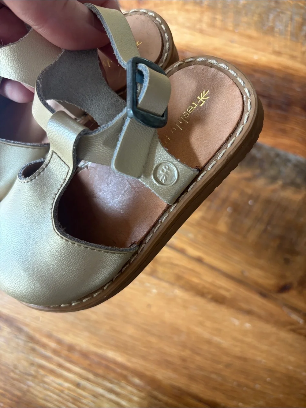 Freshly Picked Kids Metallic Gold Leather T-Strap Sandals size 5