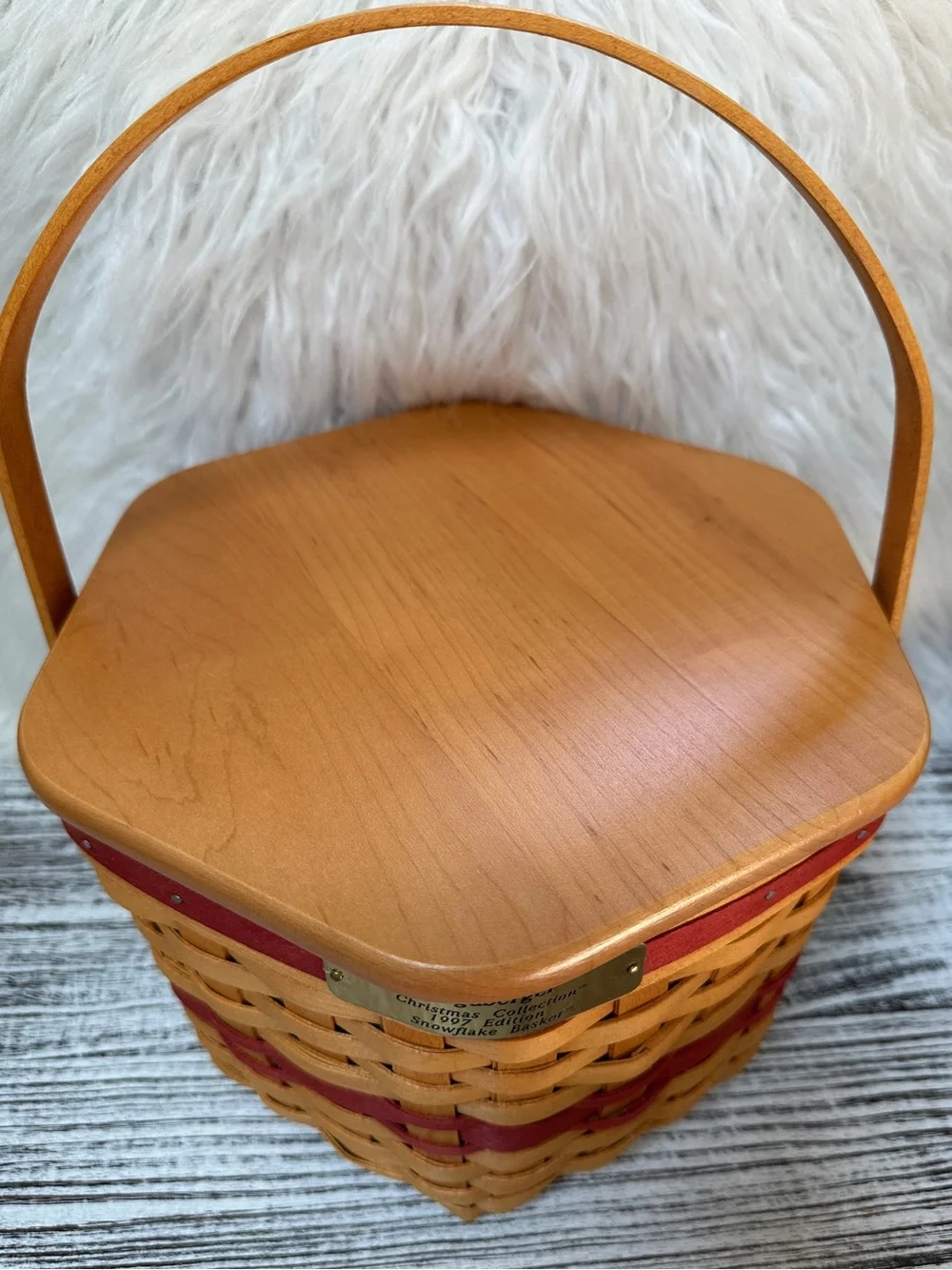 Longaberger Christmas Collection 1997 Edition Snowflake Basket Hexagonal w/ Lid