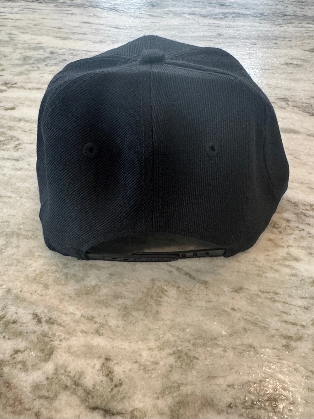 New Era 9Fifty Los Angeles Lakers Blacked Out Logo SnapBack Cap Hat Sports Team
