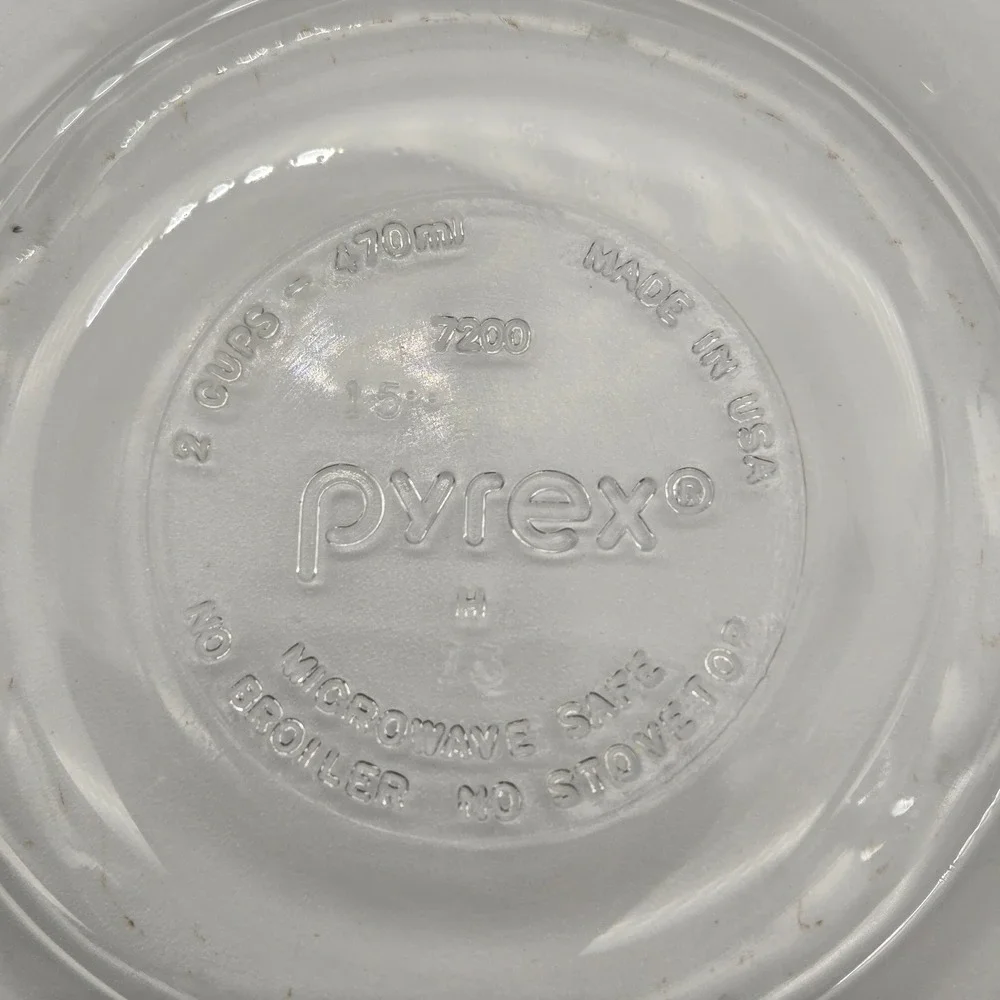 Pyrex glass bowls