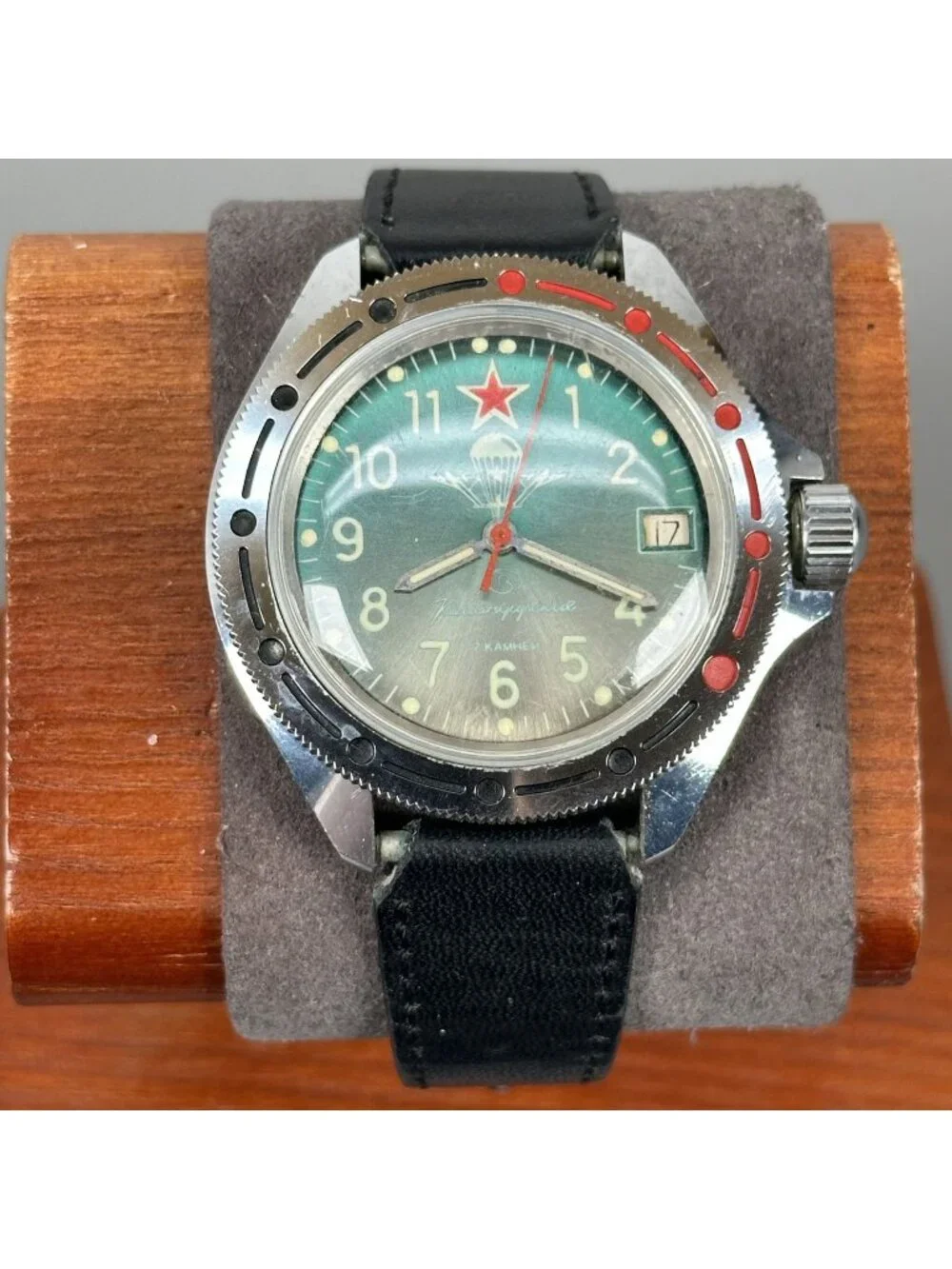 Vintage Vostok Komandirskie Paratrooper Watch Green Dial Mechanical 17 Jewels
