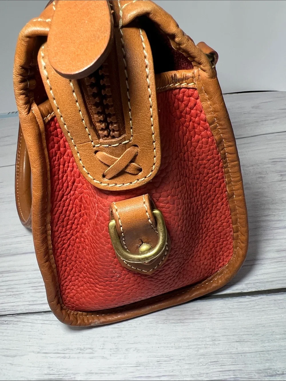 Dooney & Bourke #5045 closure