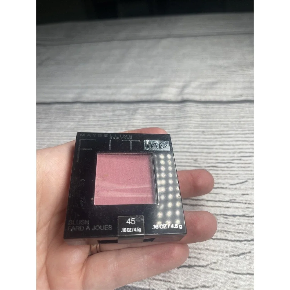 Maybelline still 16 plum
