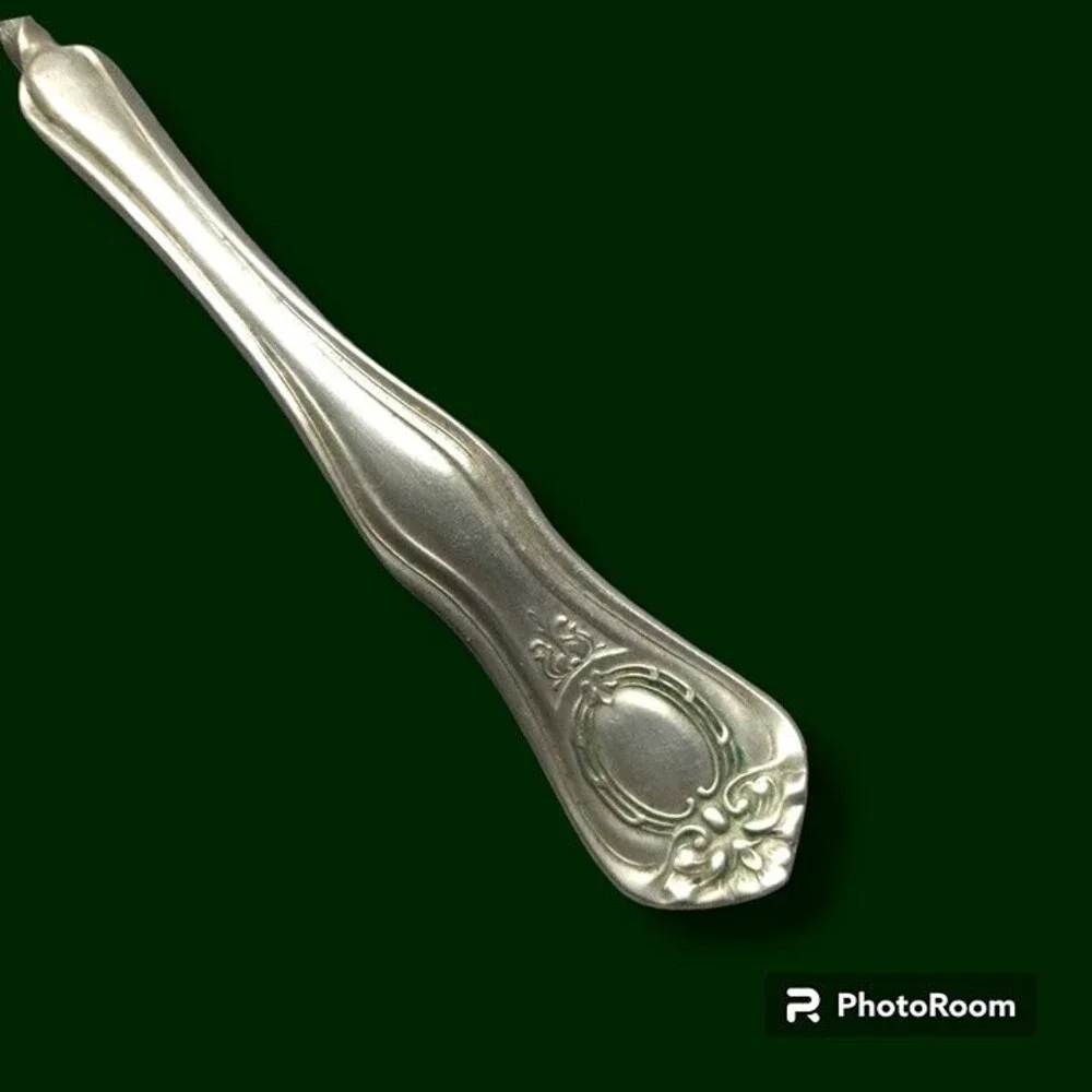 Rogers Nickel Silver INS389 Twisted Master Butter Knife-1915-Art Nouveau-Vintage