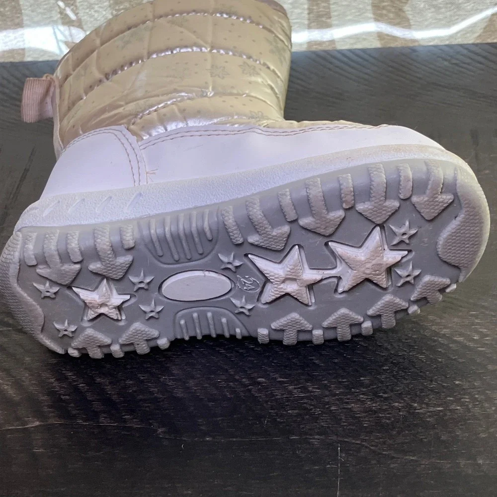 Kids Size 7.5-8 Winter Snow Boots Sparkle Snowflake Water Resistant Warm Boots