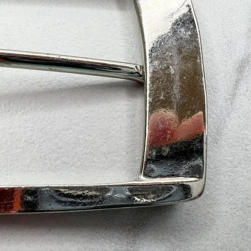 Unbranded silver tone