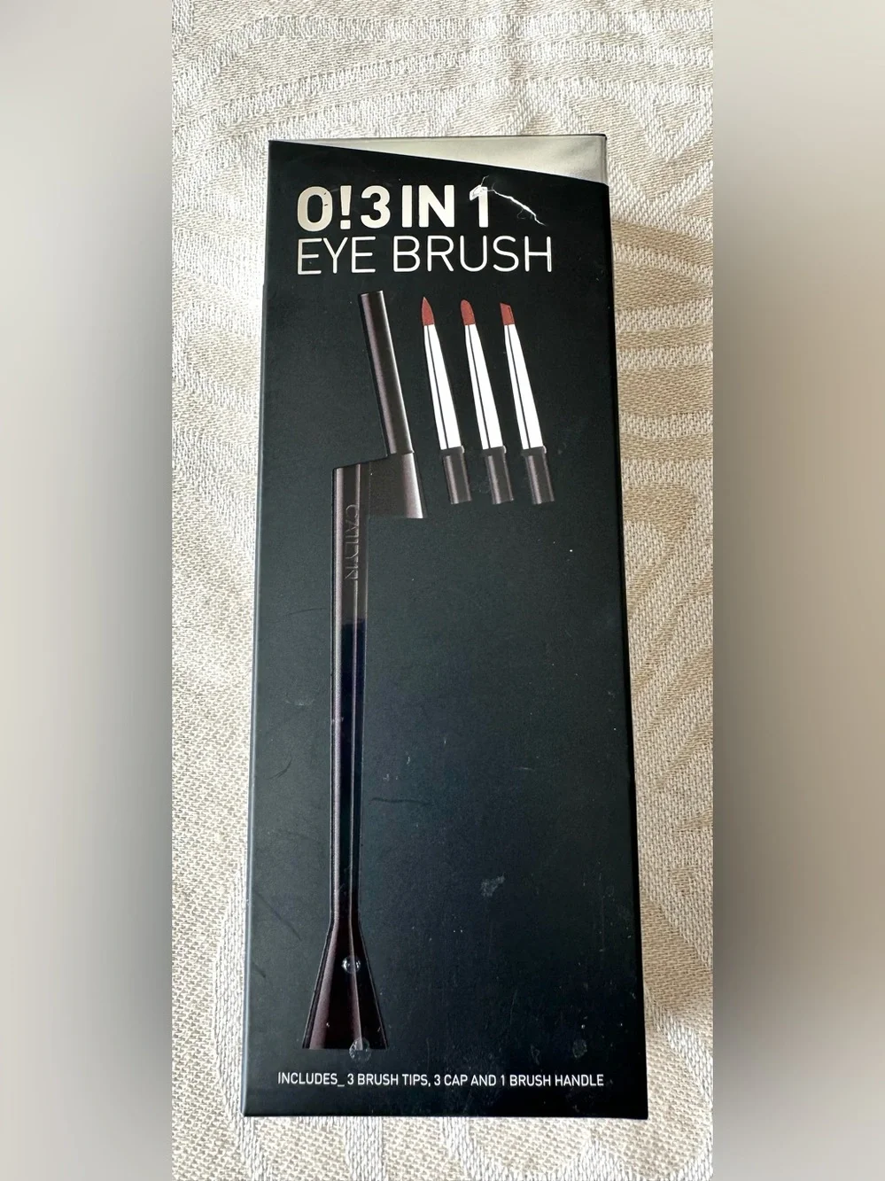 Cailyn eye brush