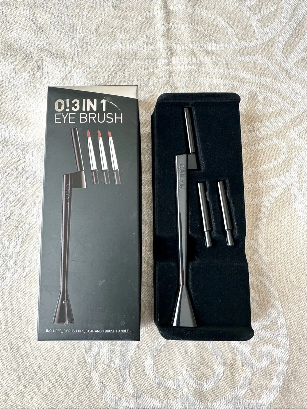 Cailyn eye brush