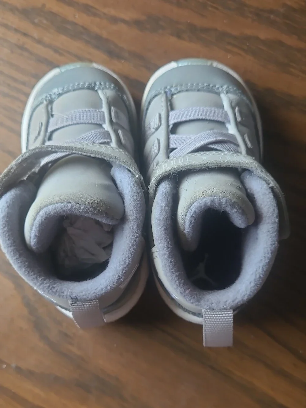 Jordan grey air td