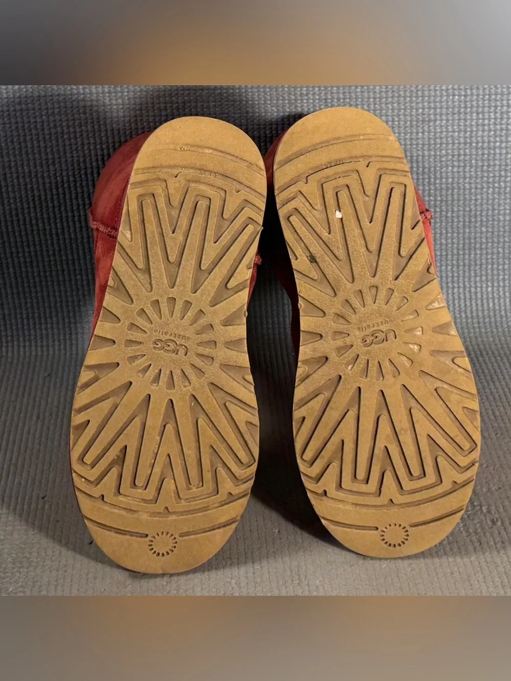 UGG classic short