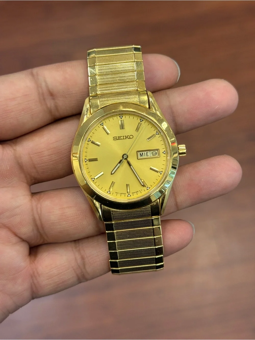 Seiko elegant wristwatch