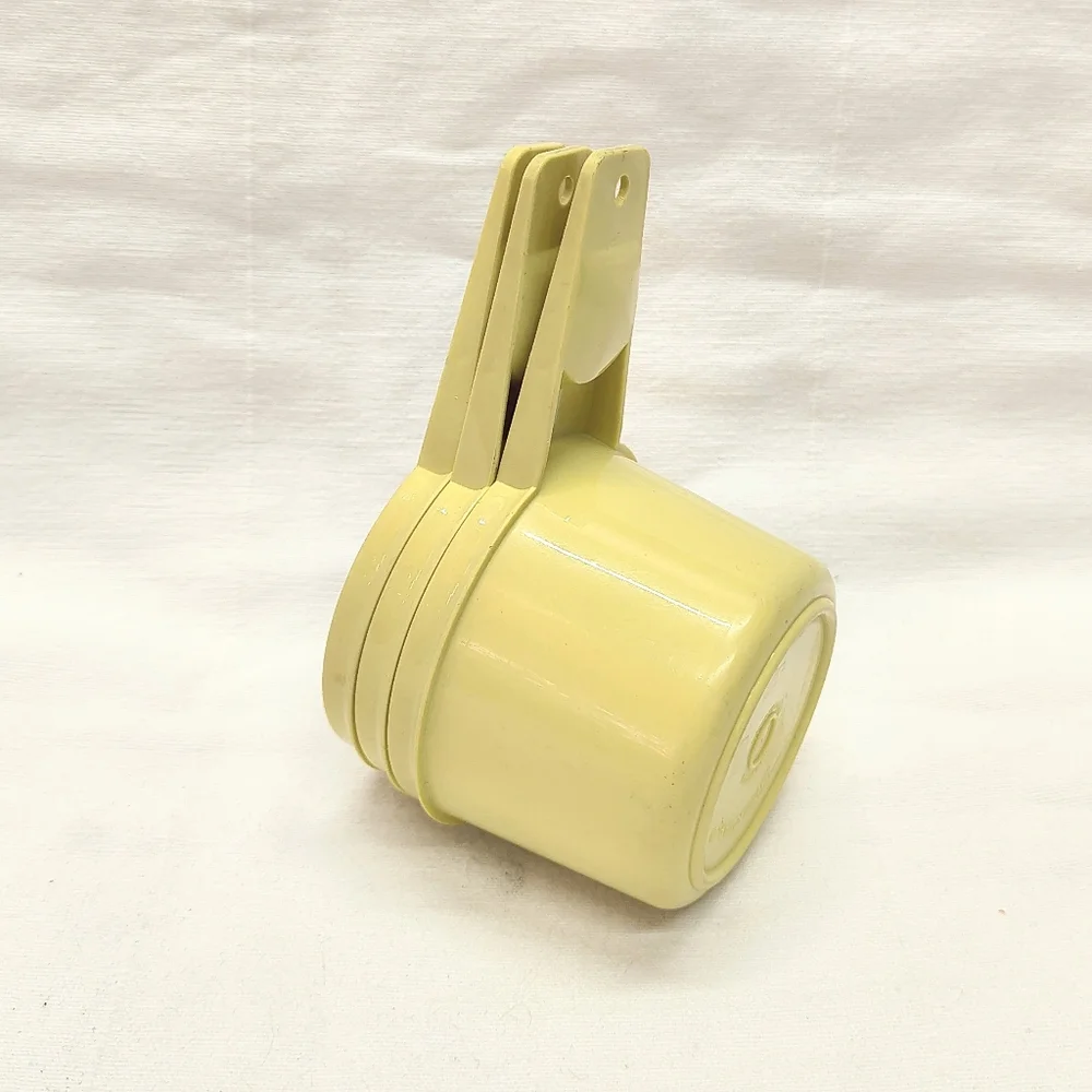 Tupperware brand size