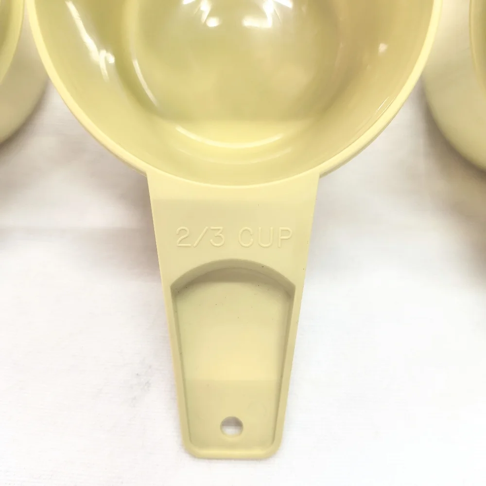 Tupperware brand size
