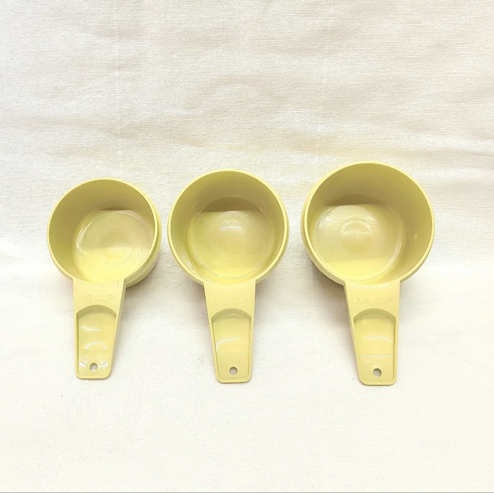 Tupperware brand size