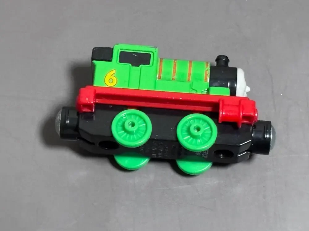 Thomas & Friends Take N Play Diecast Percy Engine 2013 Gullane Mattel Train