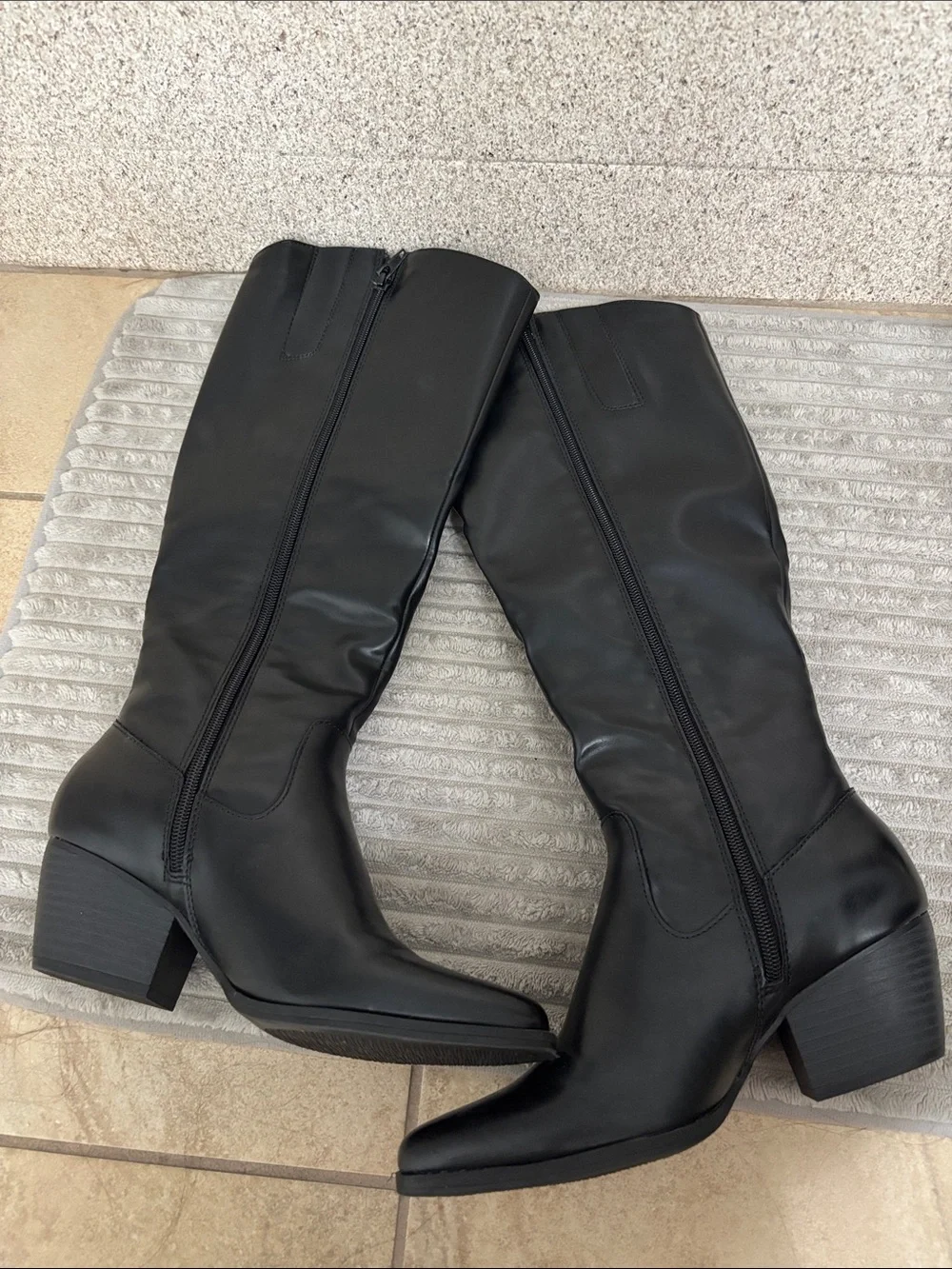 FRYE AND CO. Black Over-the-Knee Leather Riding Boots