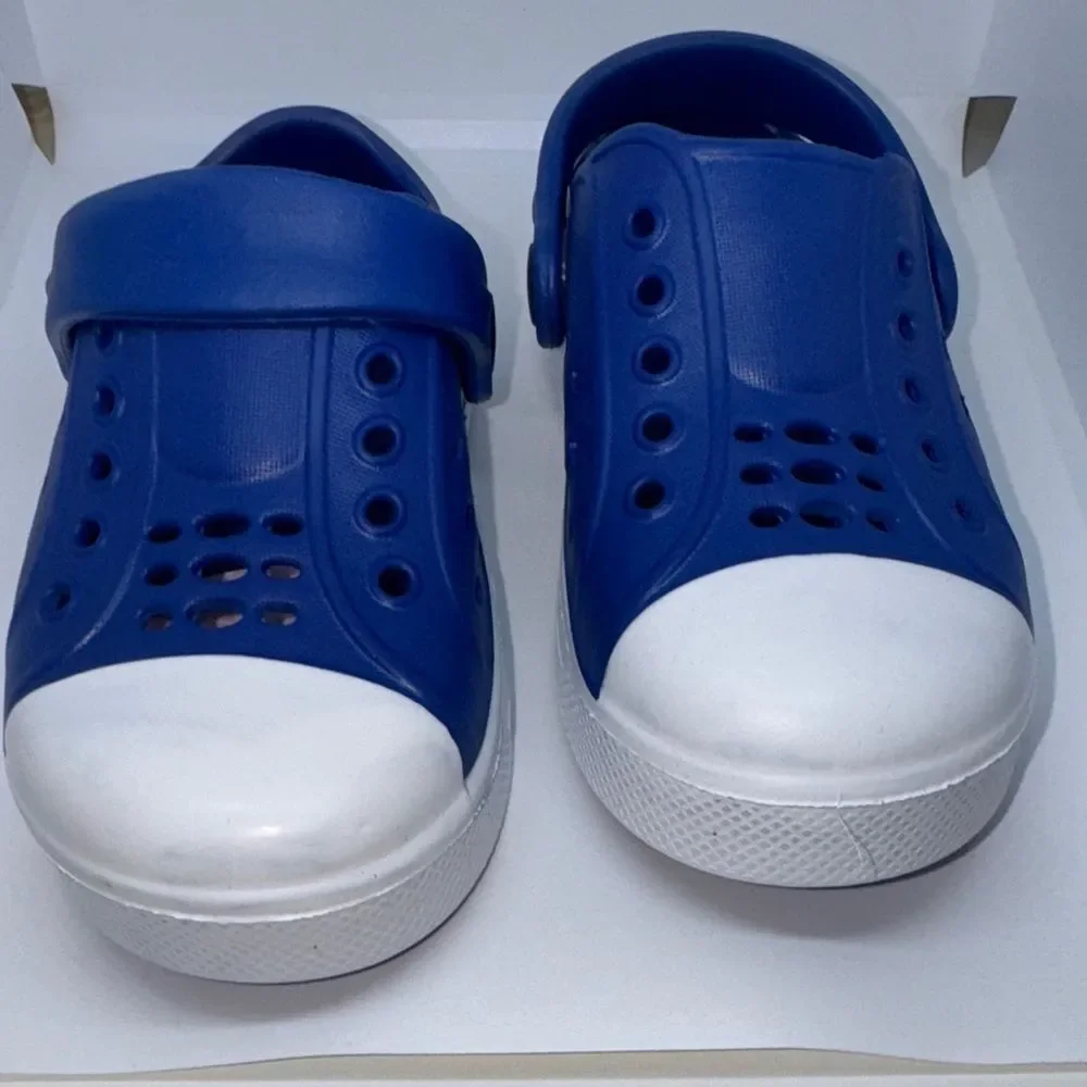 Tommy Bahama design activities blue