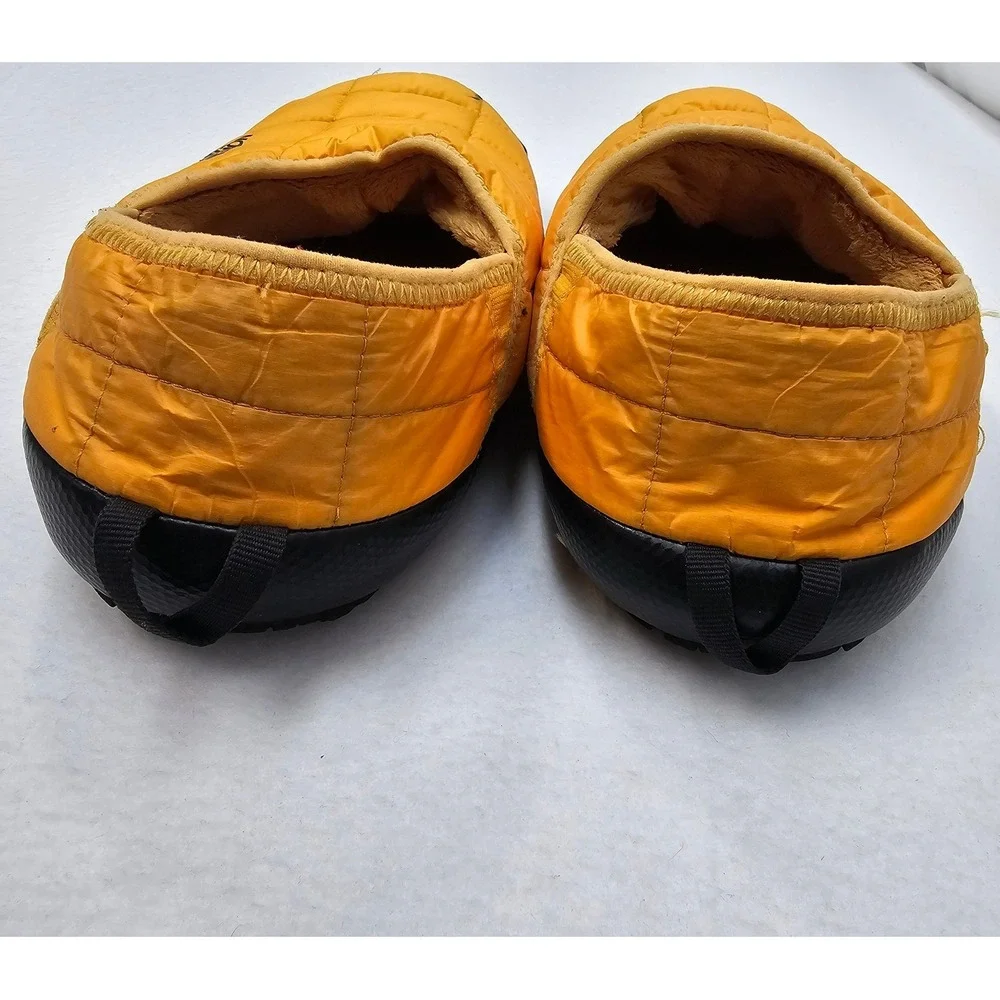 The North Face ThermoBall Traction Mule V Yellow Black Mens 10 NF0A3UZN Slippers