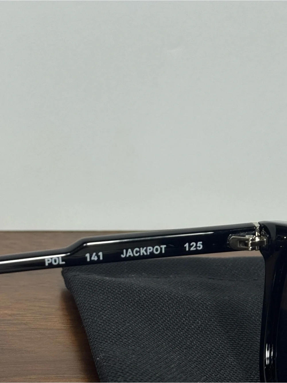 Quay Australia sleek black