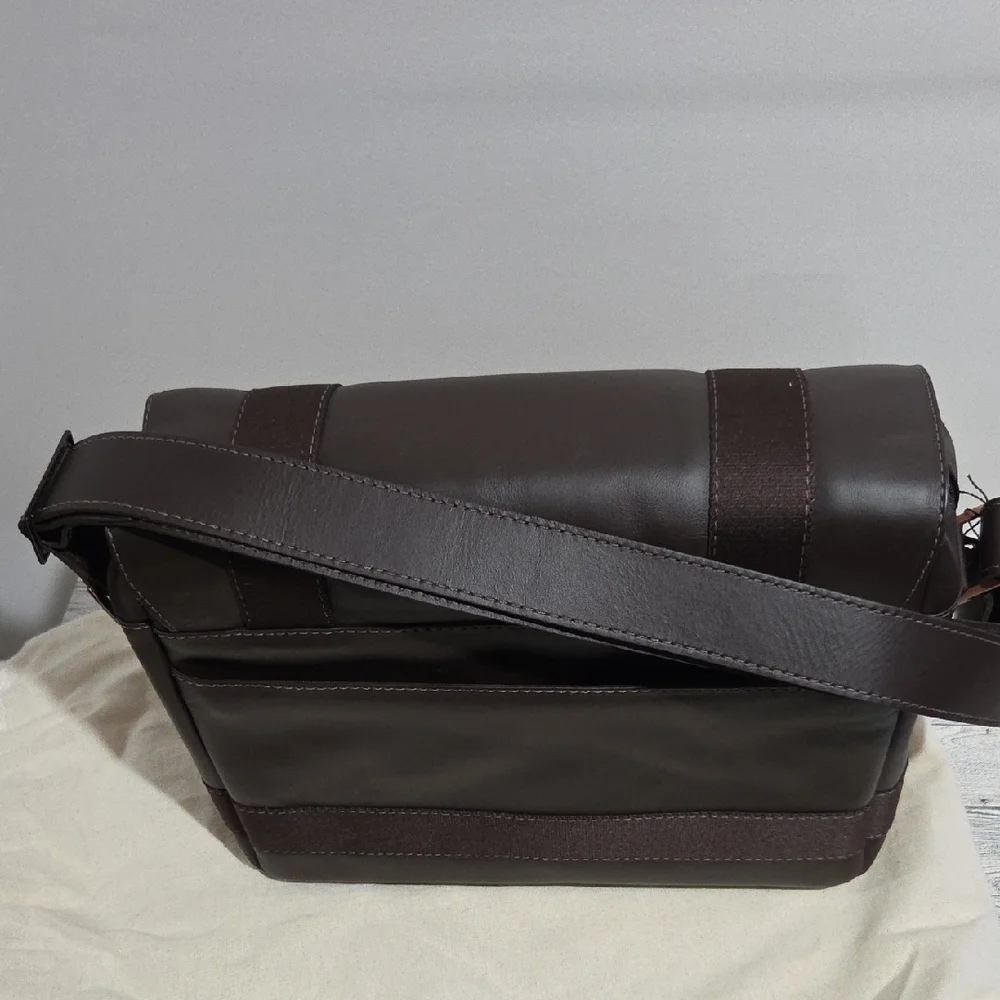 Nordweg Leather Messenger Bag