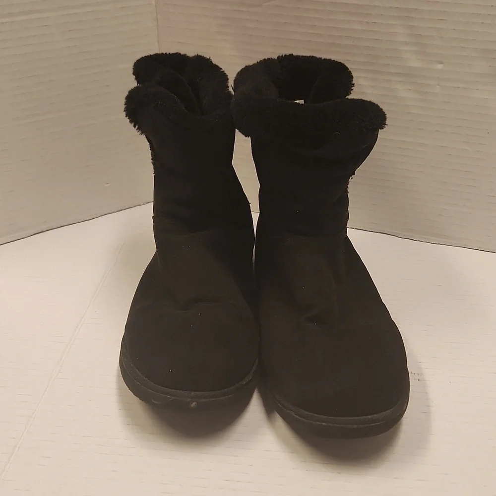 Old Navy Ankle Boots Size 8 Faux Fur Black Faux Suade Outside