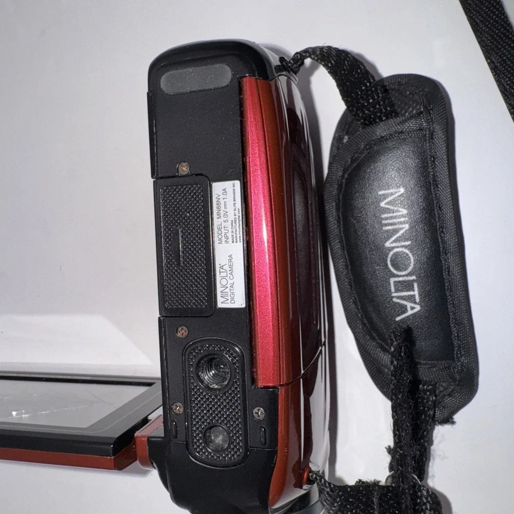 UsedMinolta MN88V 24MP/1080p HD IR Night Vision Digital Camcorder w/ 16GB Parts