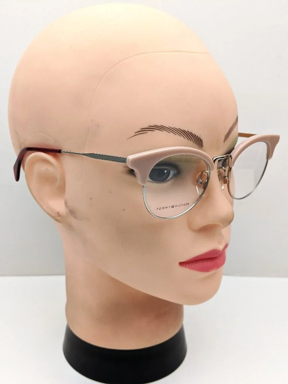 Tommy Hilfiger polished frame