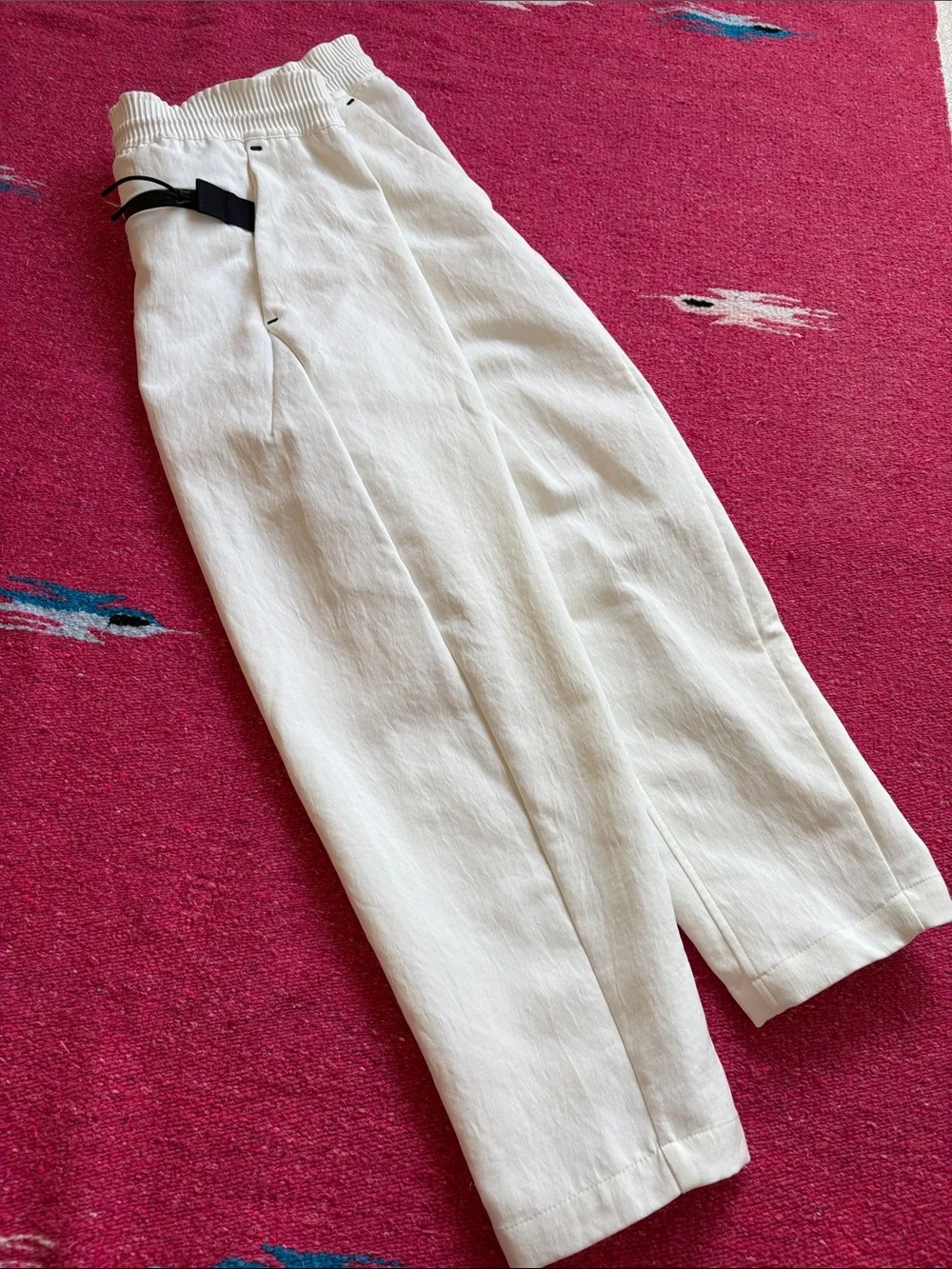 White Nike Sportswear Tech Pack Loose Crop Woven Pants size Medium