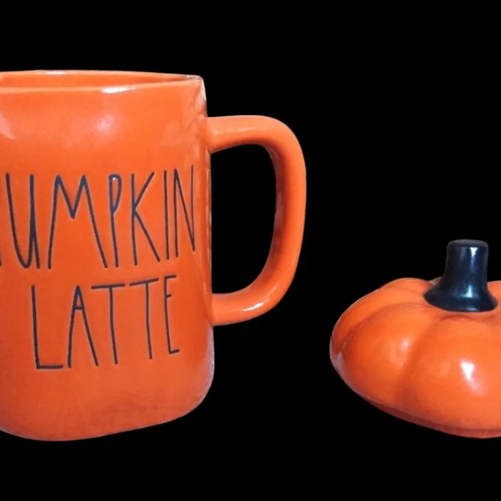 NIB! Rae Dunn PUMPKIN LATTE mug with cover topper