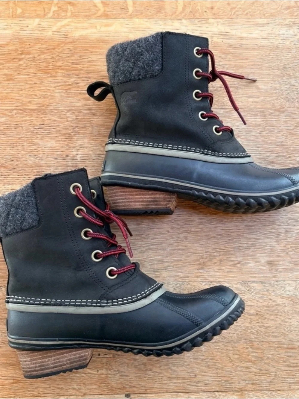 Sorel slimpack lace