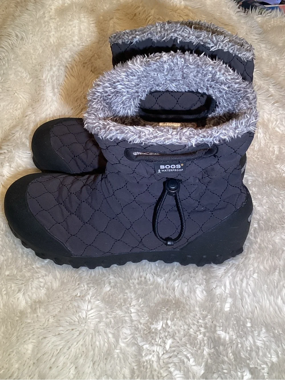Bogs quilted ankle