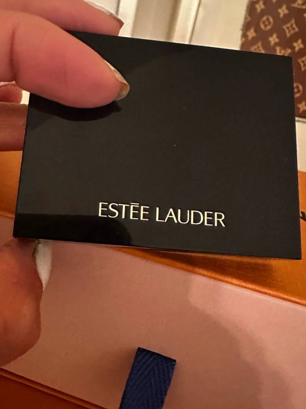 Estee Lauder tone brush