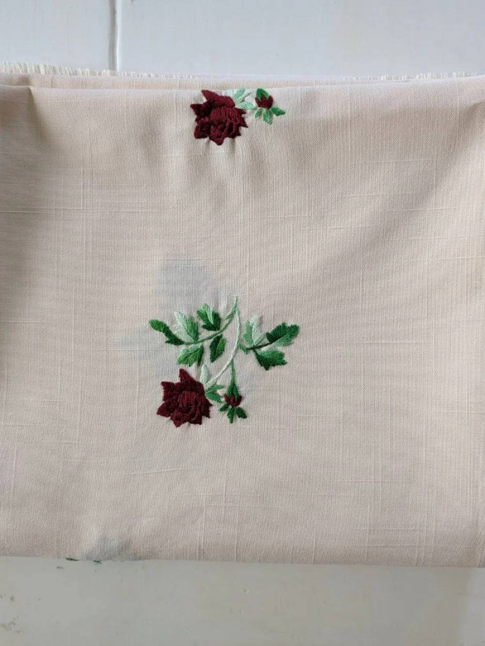 VTG Rose Cross Stitch Linen Tablecloth 84x55 Cream Fringe Cottagecore 80s