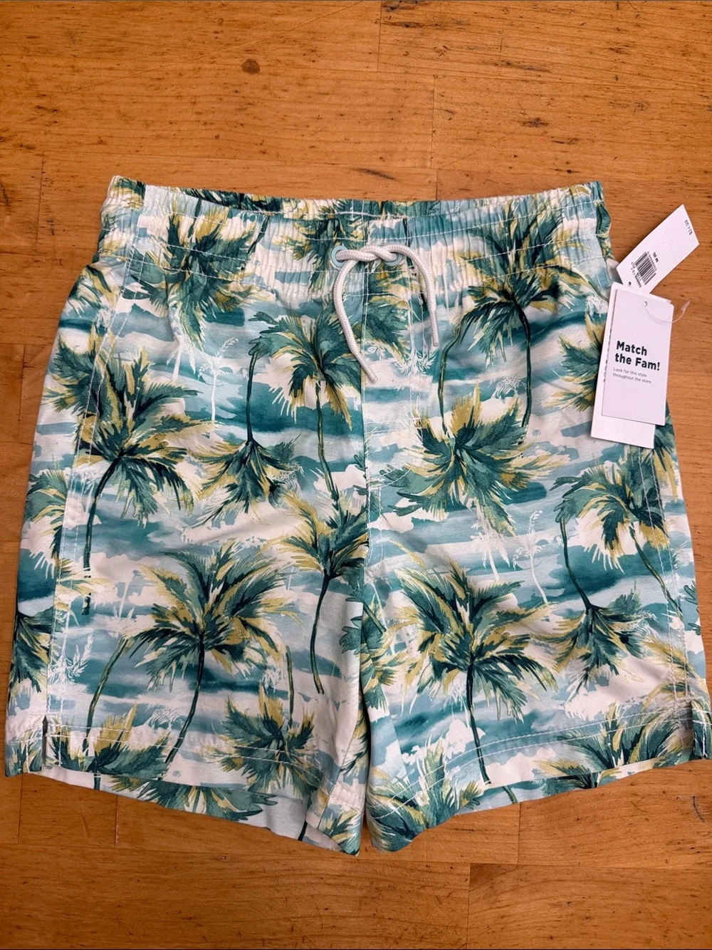 Boy’s NWT Old Navy Swim Trunks - Size Medium (8)