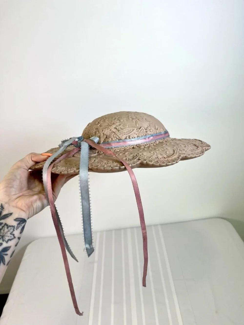 unbranded vtg lace
